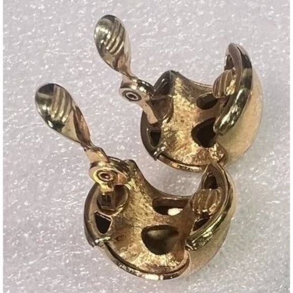 Monet MCM Gold-Tone 56" Tubular Chain Necklace & Matching Clip-On Ball Earrings - Picture 12 of 13